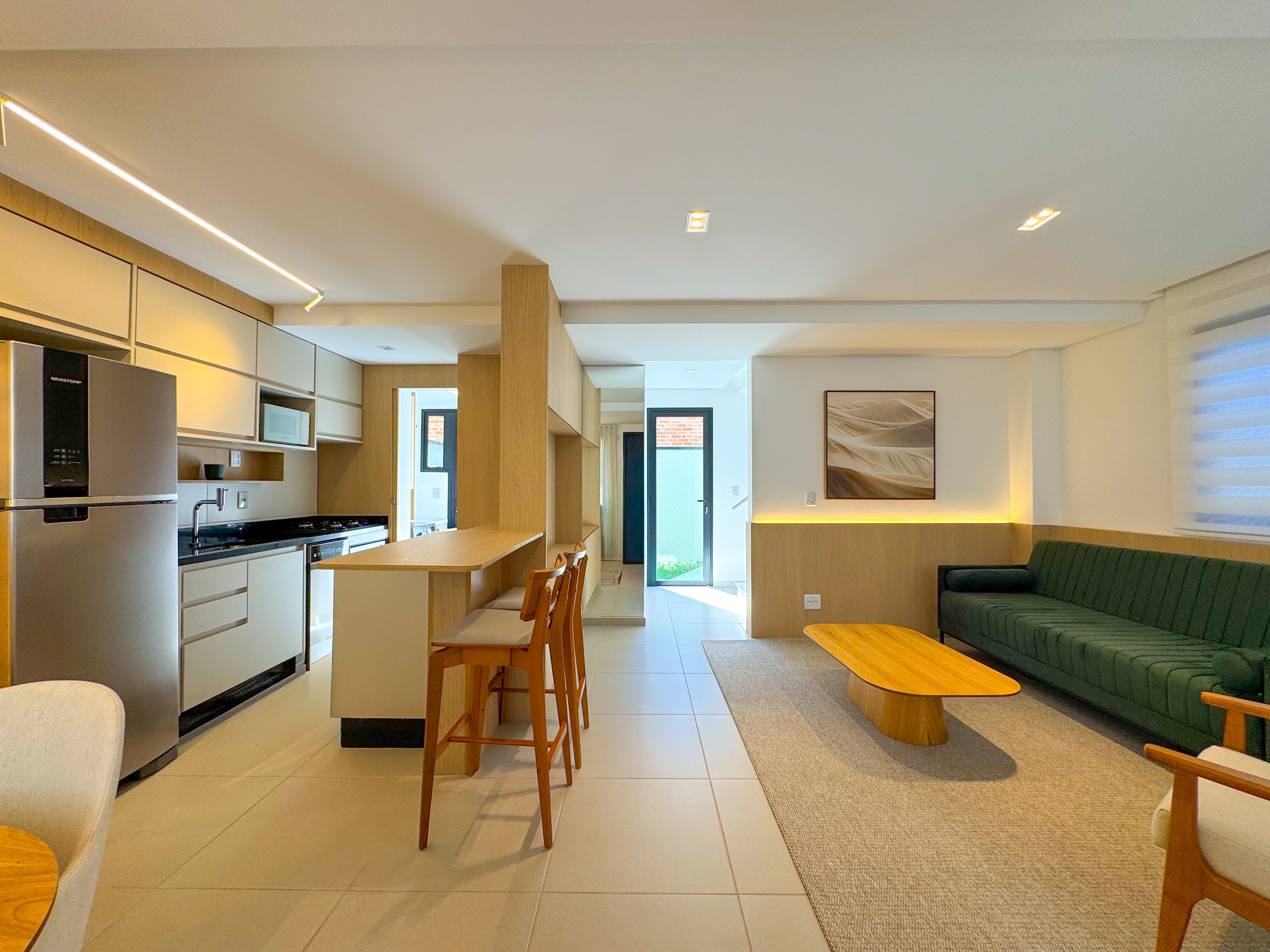 Living integrado com acabamento premium