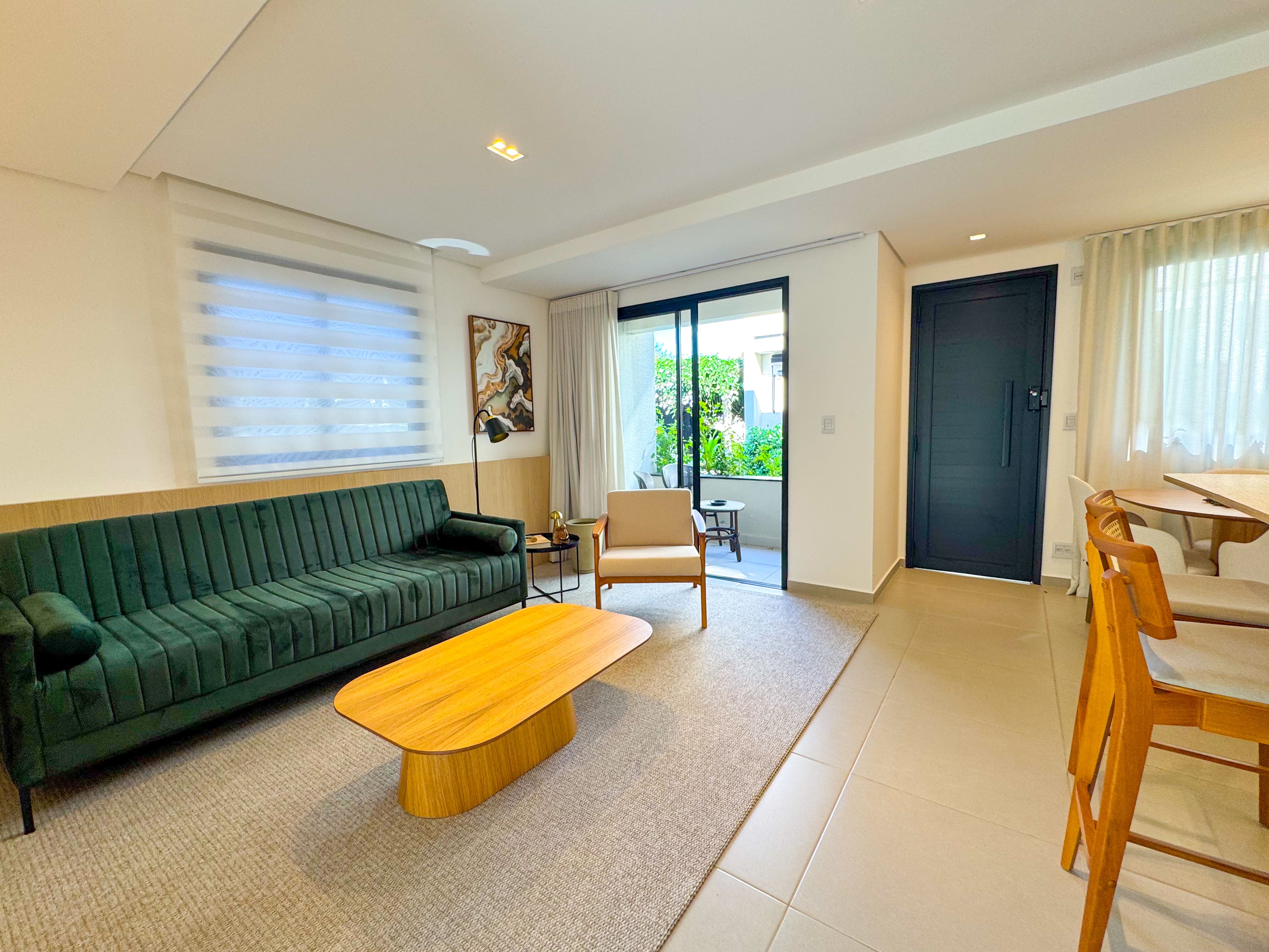 Sala de estar com decoração sofisticada